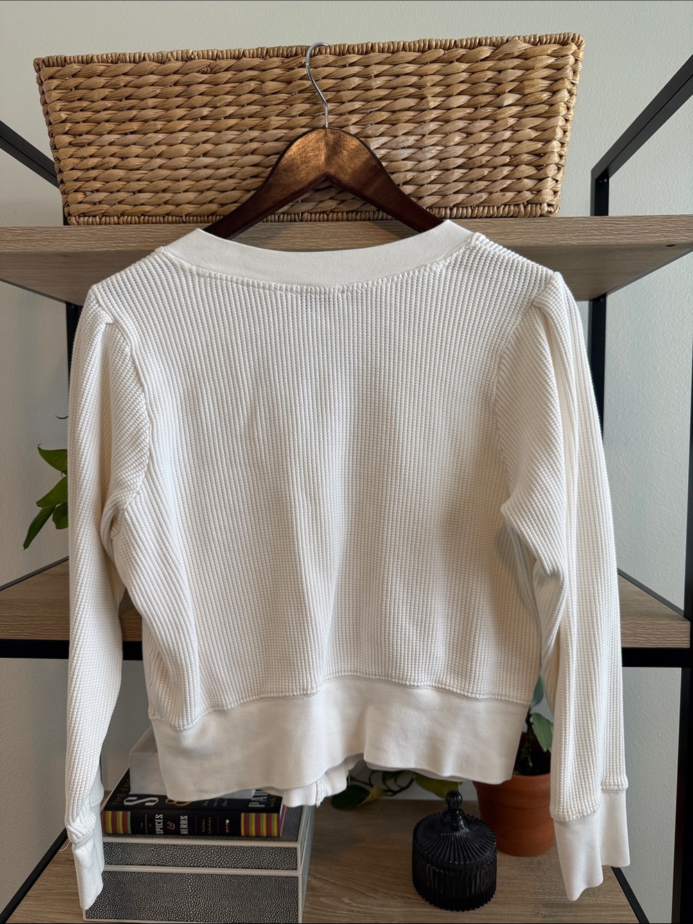 AYR Chunky Waffle Knit & Rib Cuff White V-Neck Cardigan, M - Picture 6 of 7
